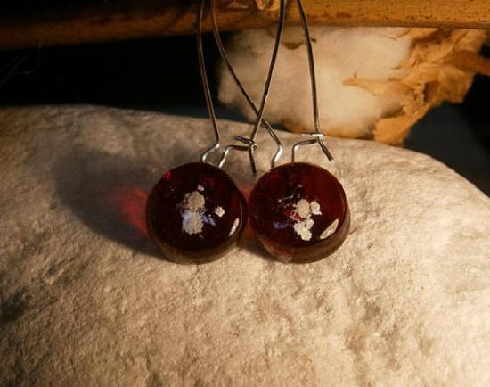 boucles d'oreilles dormeuses rouge et poudre d'argent