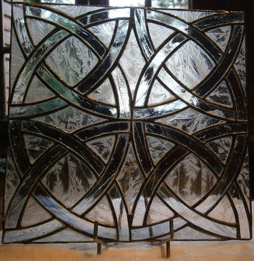 vitrail rosace verre givré et bleuté